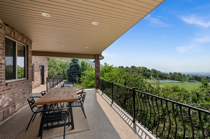 3203 E Fernwood Dr, Layton, Utah 84040