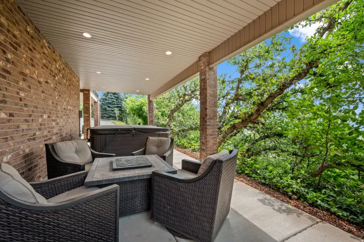 3203 E Fernwood Dr, Layton, Utah 84040