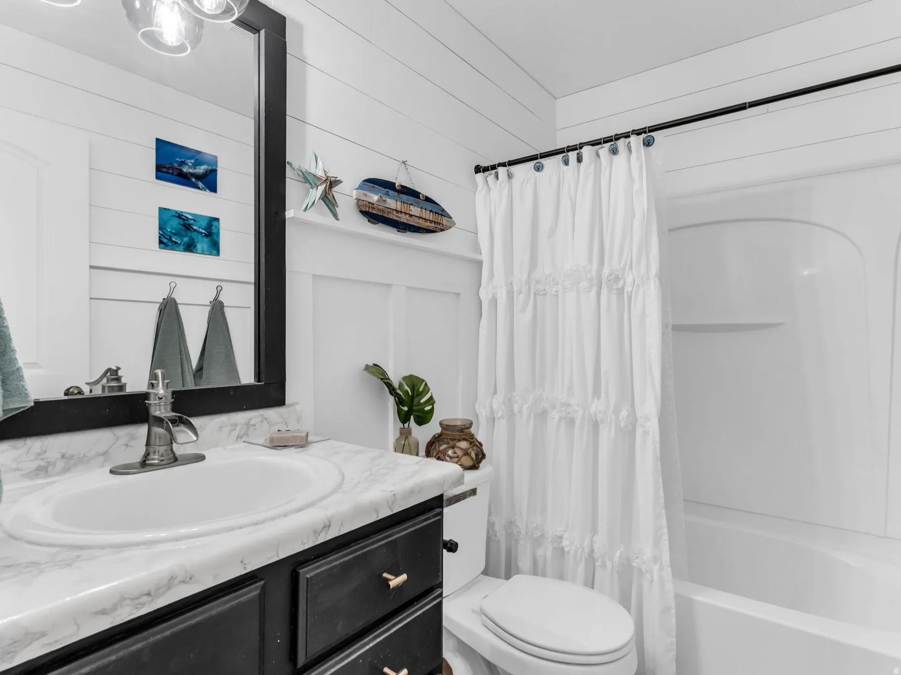 Main bathroom