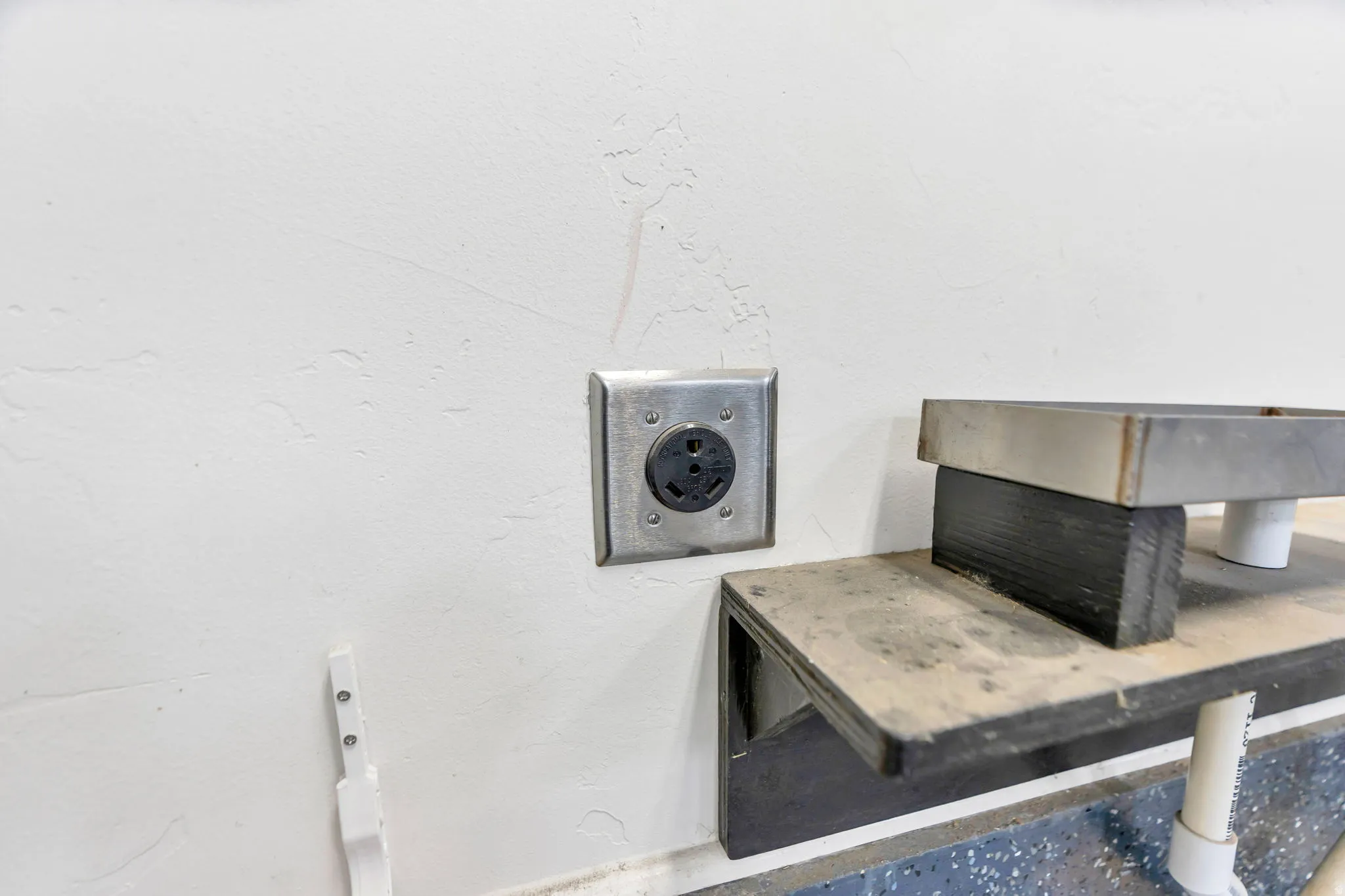 220-volt power in the detached garage provides power for every project.