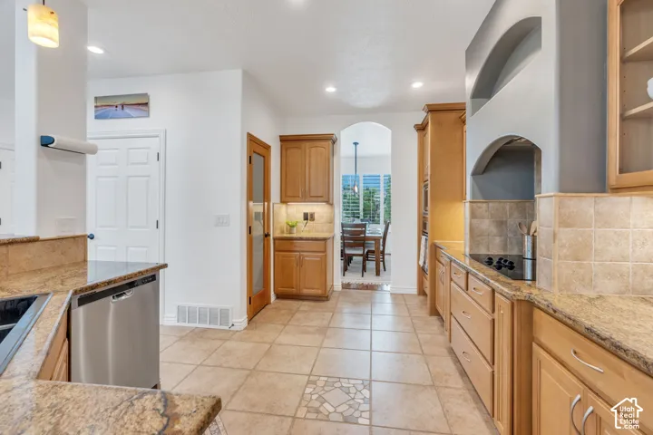 A spacious, welcoming kitchen designed to be enjoyed.