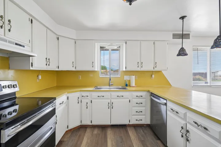 5878 S 5100 W, Hooper, Utah 84315