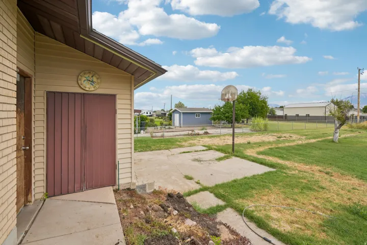 5878 S 5100 W, Hooper, Utah 84315