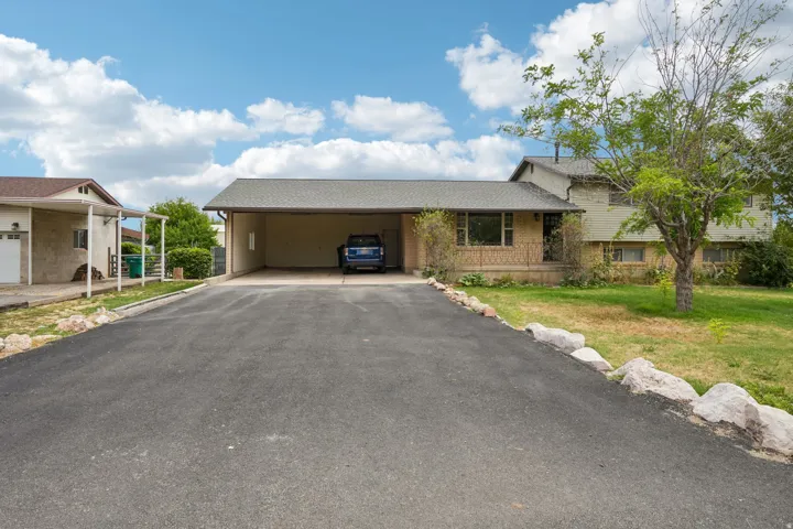 5878 S 5100 W, Hooper, Utah 84315