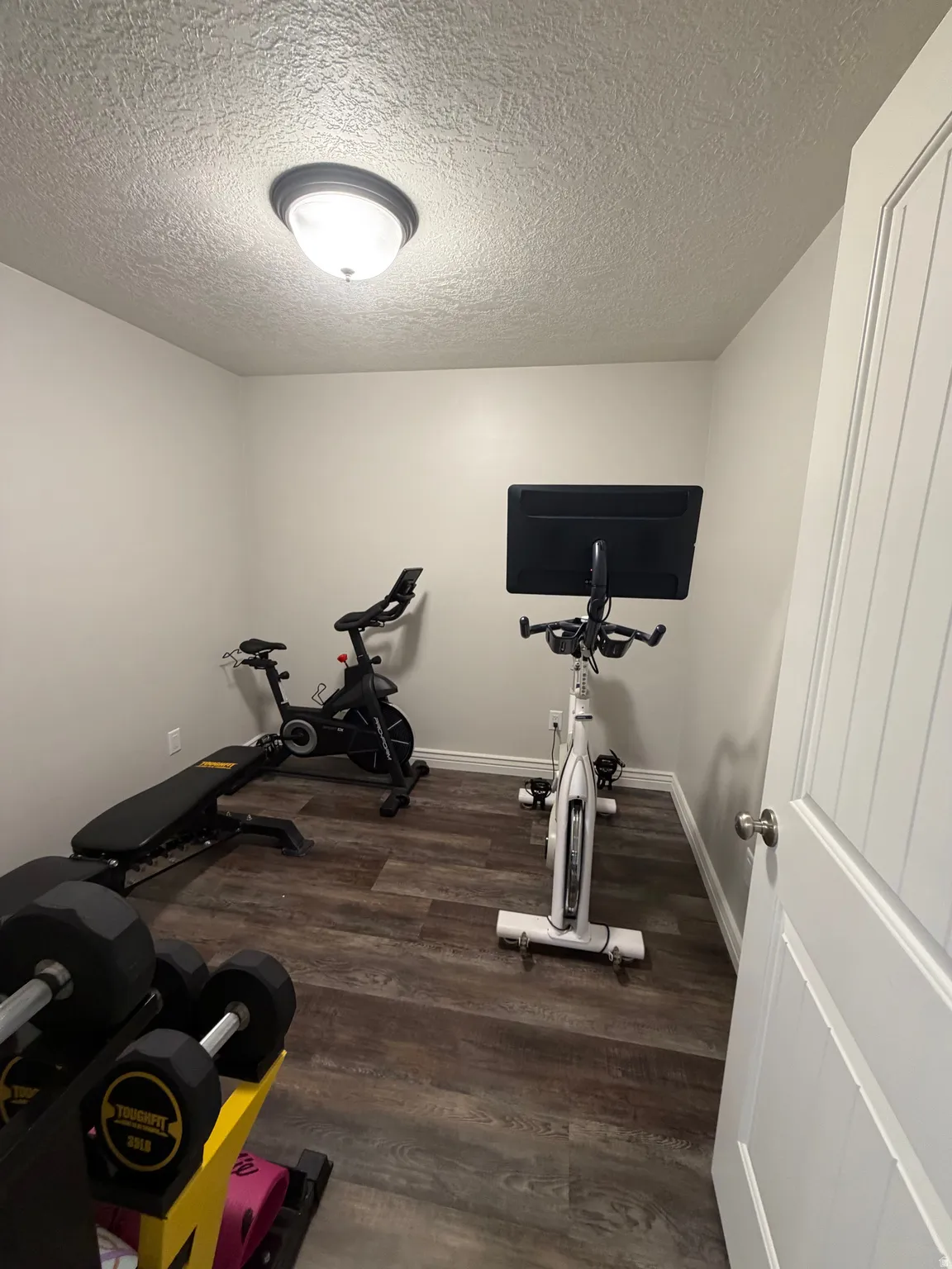 Flex space off Basement Family Room