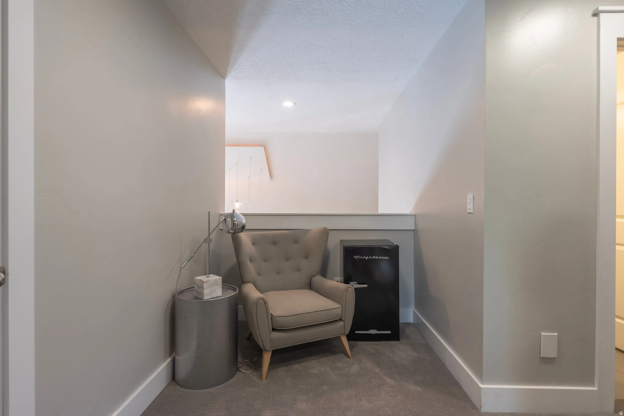 Carpeted flooring, neutral wall tones, white trim, and recessed lighting