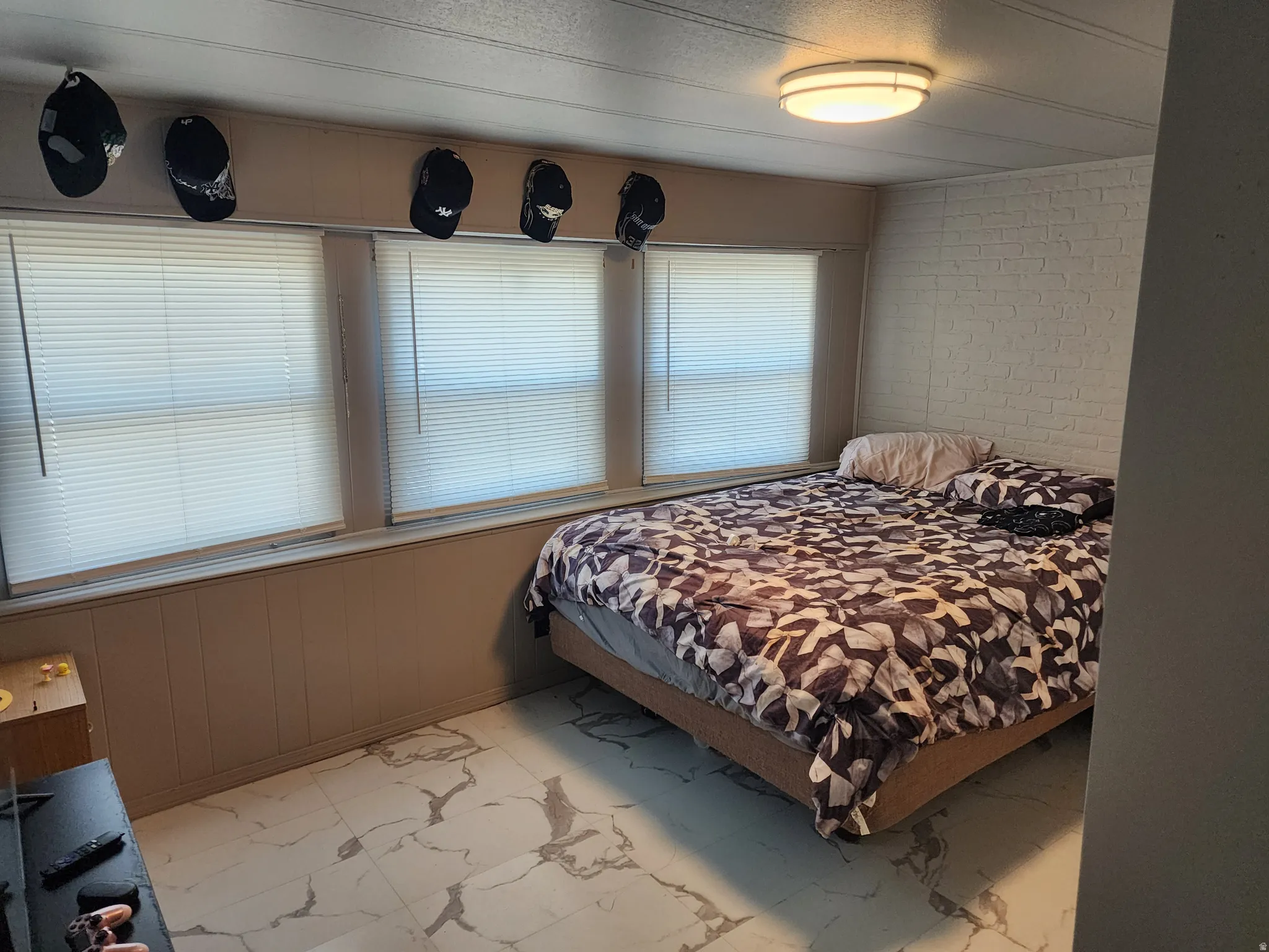 White brick-patterned accent wall
