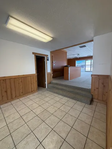 Tile flooring and wood wainscoting
