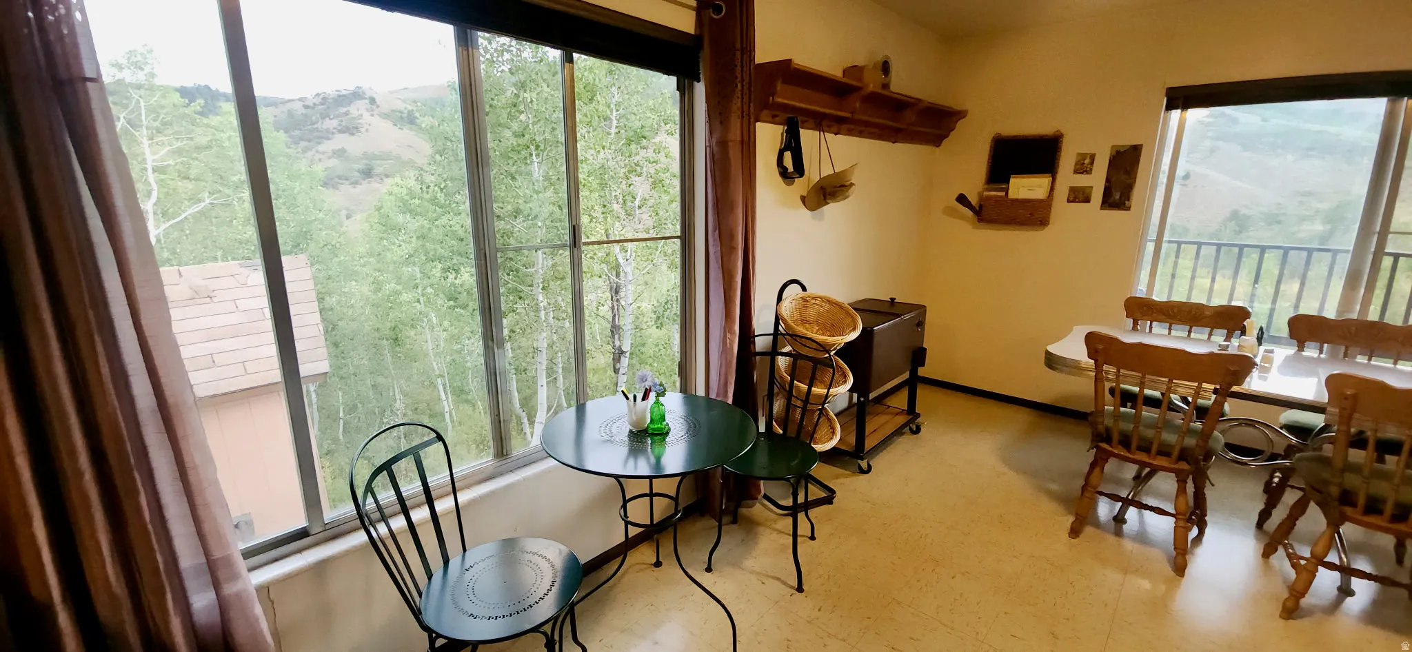 Breakfast nook overlooking the property