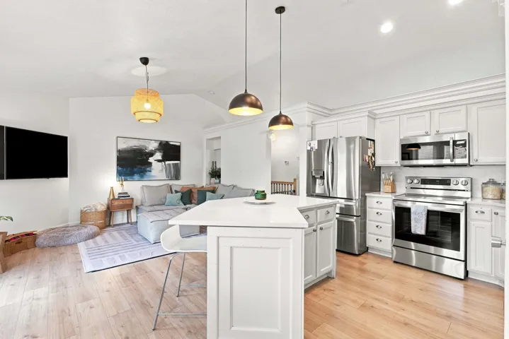 13562 S Rose Hill Dr, Riverton, Utah 84096