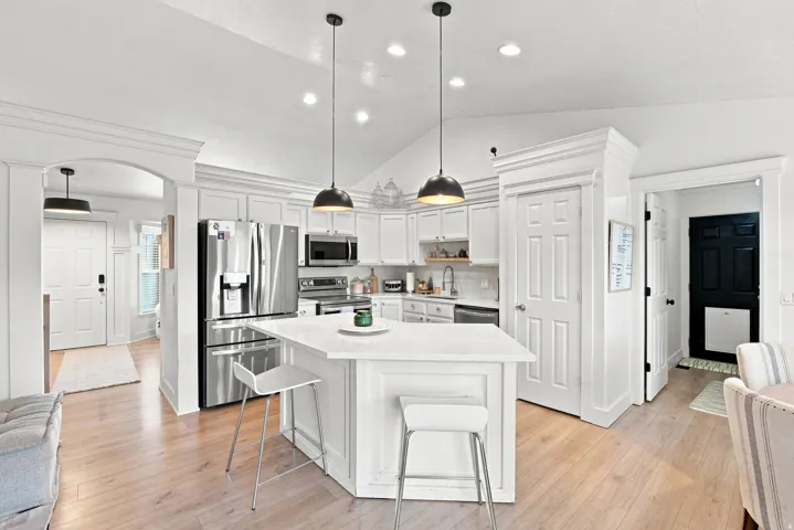 13562 S Rose Hill Dr, Riverton, Utah 84096