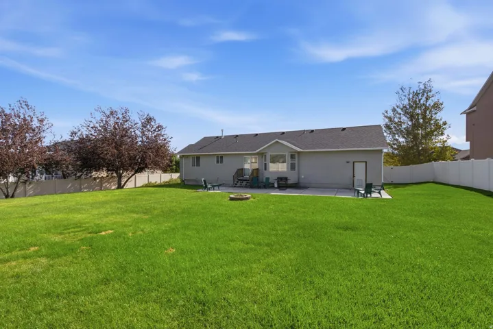 13562 S Rose Hill Dr, Riverton, Utah 84096