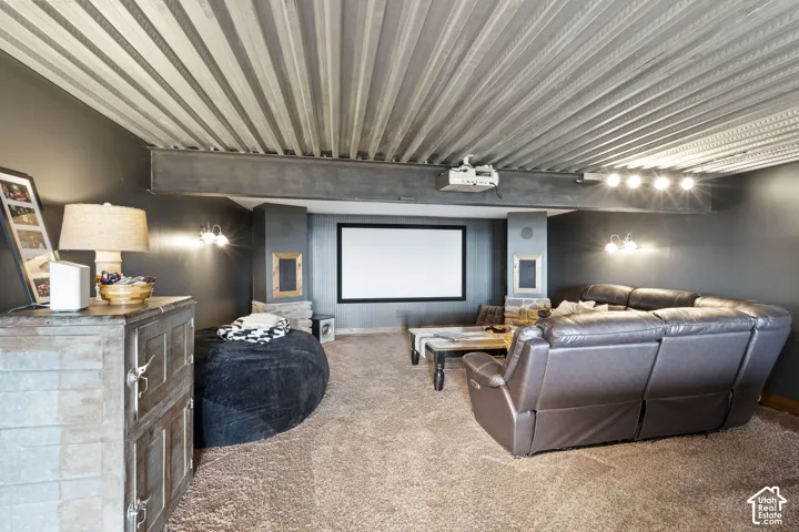 Cozy Theater room for movie nights!