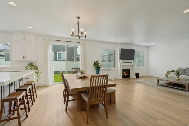 67 S Keaki Wood, Vineyard, Utah 84059