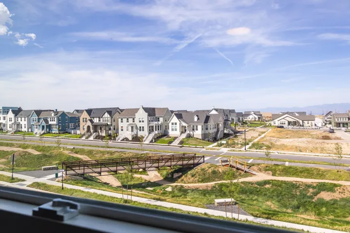 6773 W South Jordan Pkwy, South Jordan, Utah 84009