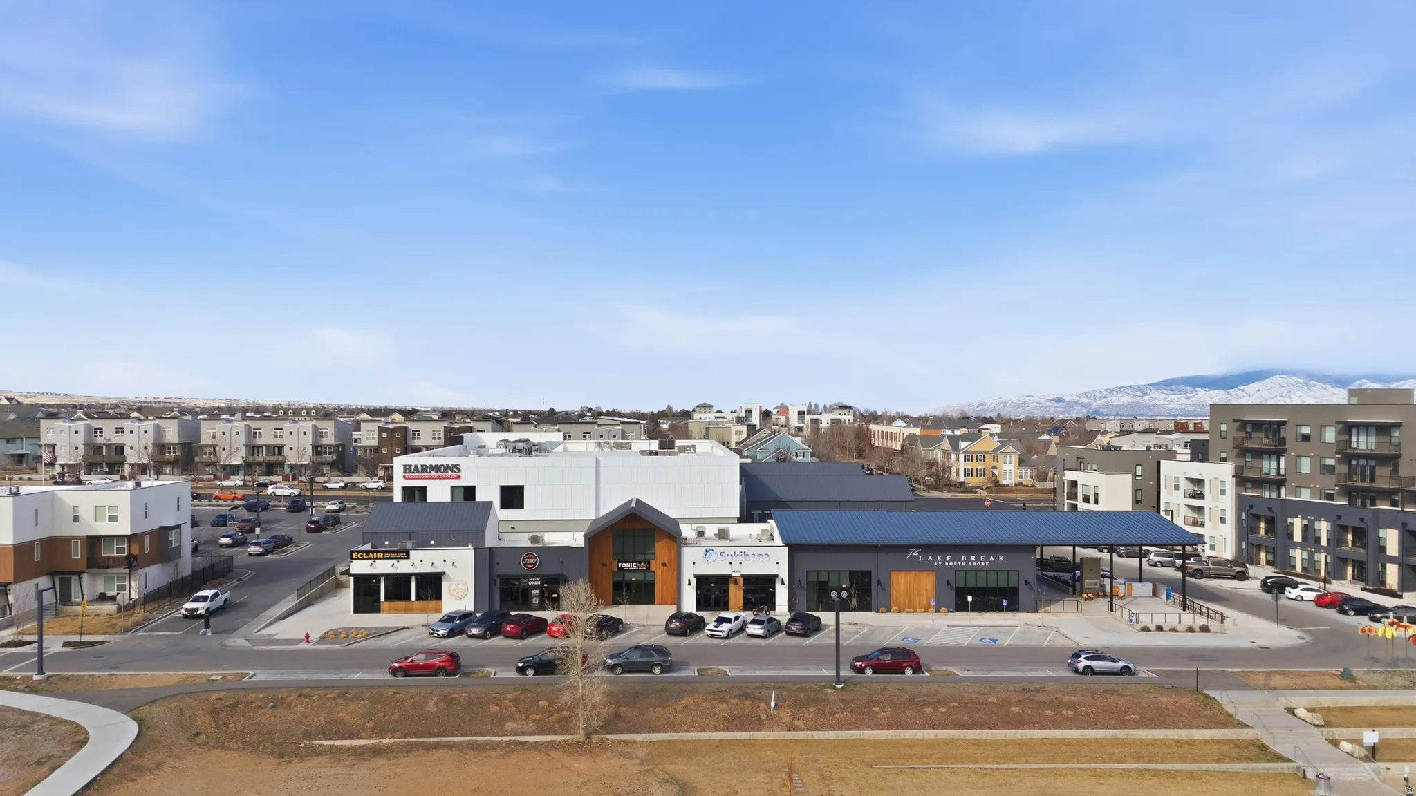 Enjoy the neighborhood Harmons and other retail shopping in Daybreak!