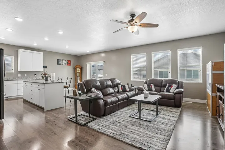 4841 N Goosefoot Dr, Eagle Mountain, Utah 84005