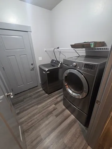 Wood-finish flooring with a wire shelving unit
