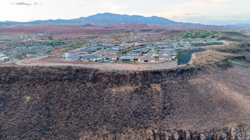 Residential community with a mountain backdrop