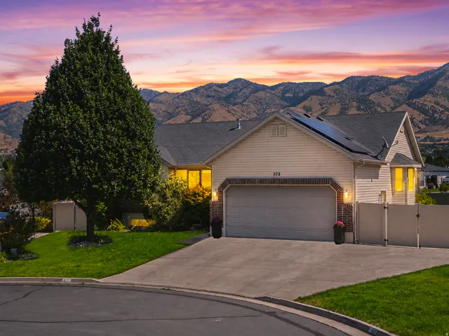 572 Willow Cir, North Logan, Utah 84341
