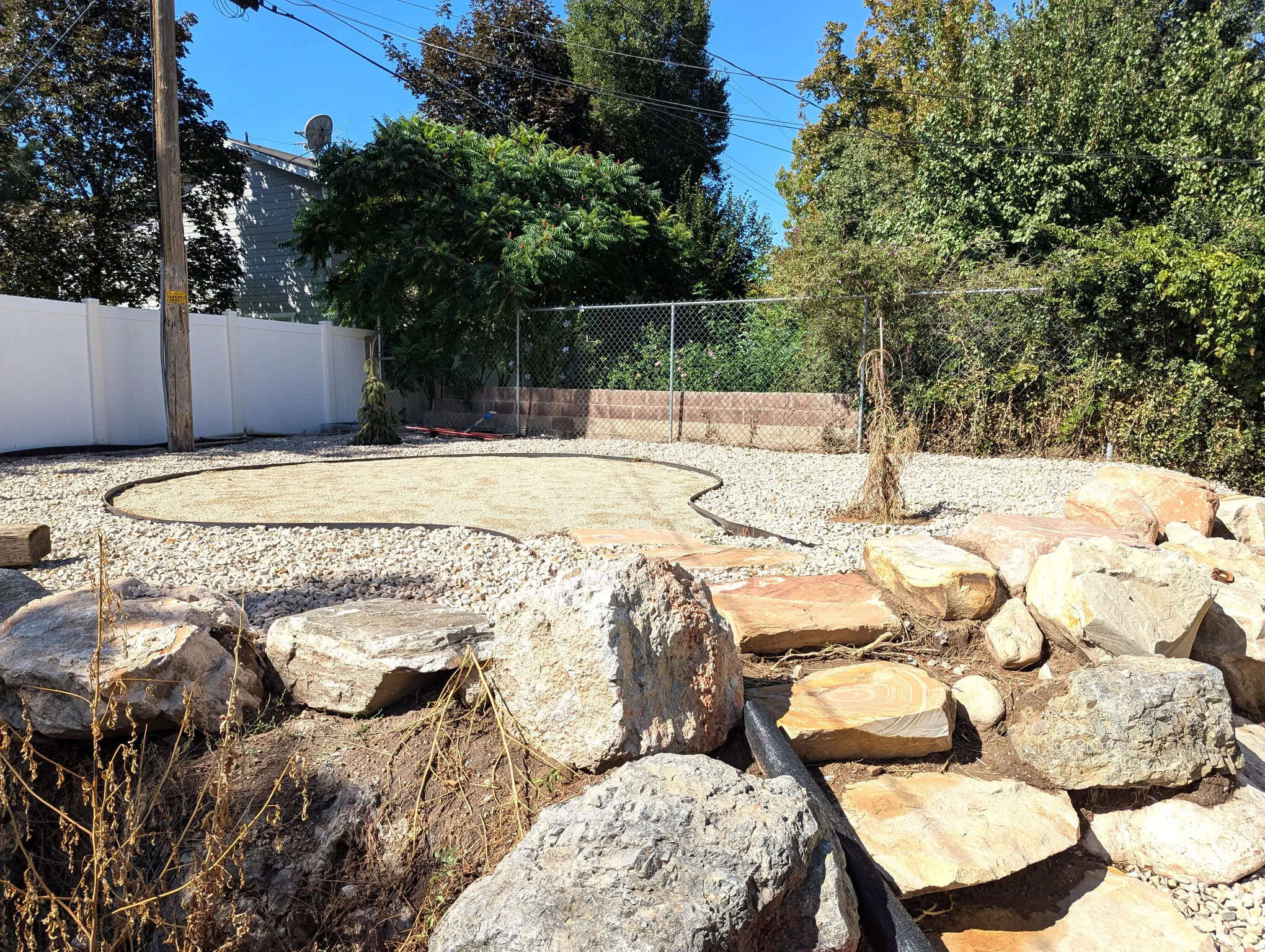 Firepit or Hot Tub Area