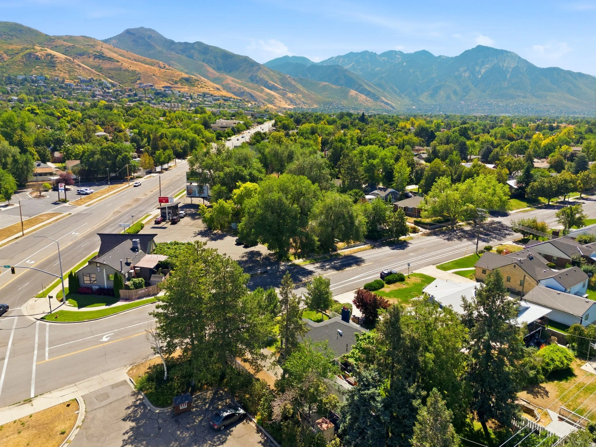 Convenient East Bench location 2300 E & Parleys Way. Minutes to the freeway, shopping, dining and the University of Utah