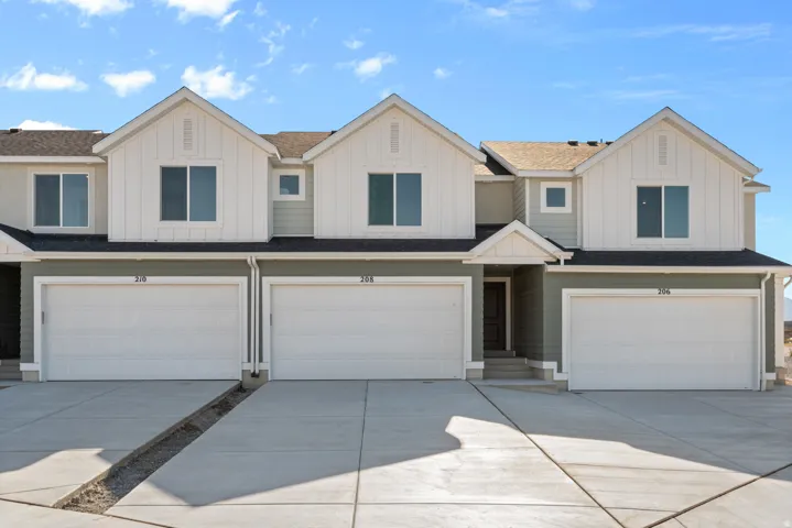 Please note: The actual home may differ in color, material, and/or options. Pictures are of a finished home of the same floor plan, and the available home may contain different options, upgrades, and exterior color and/or elevation style.