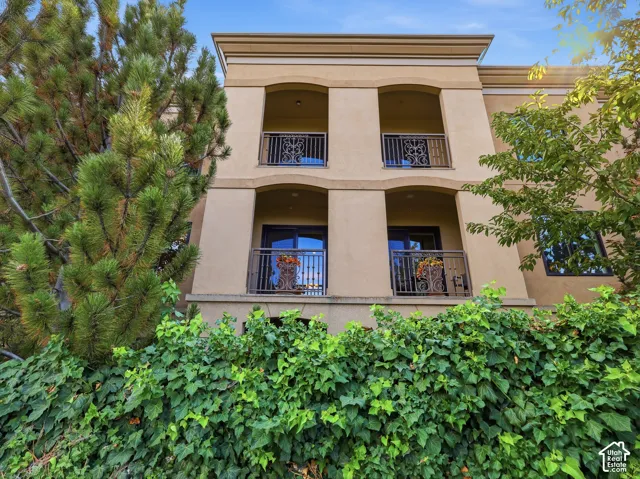1706 E Murray Holladay Rd #203, Holladay, Utah 84117