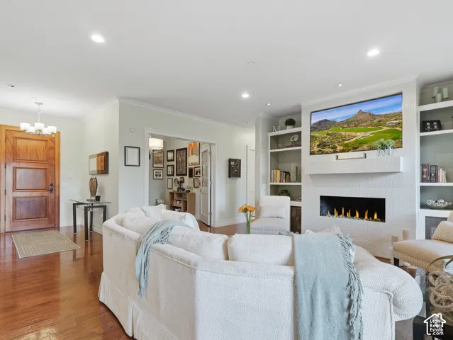 1706 E Murray Holladay Rd #203, Holladay, Utah 84117