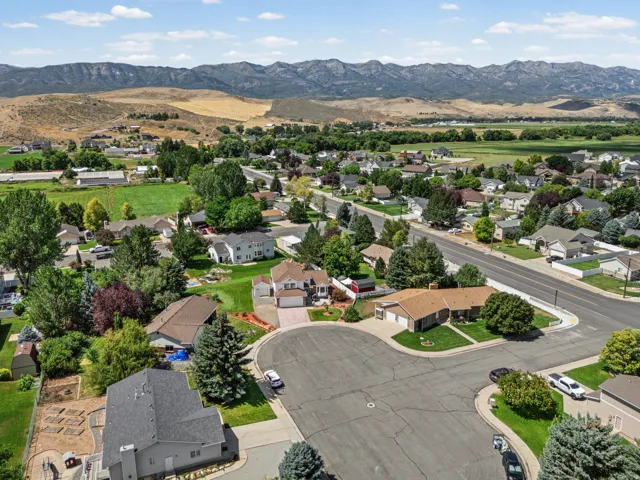 28 S Scott Cir, Morgan, Utah 84050