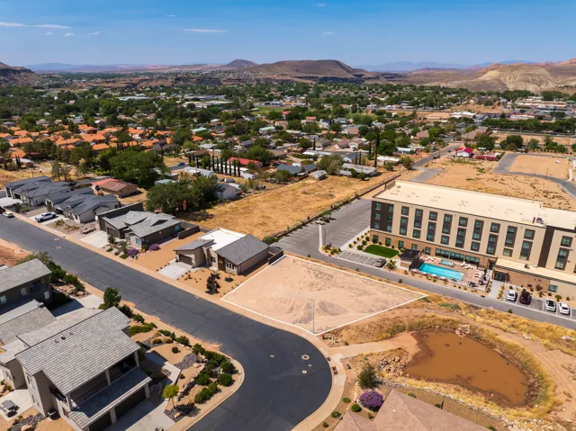 Expansive vacant land lot with a clear, level building area