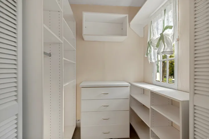 2nd Bedroom closet