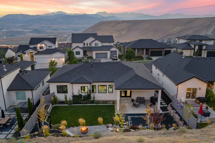 5428 N Meadow Lark Ln, Lehi, Utah 84048