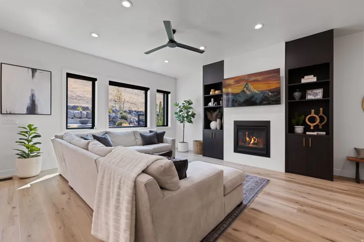 5428 N Meadow Lark Ln, Lehi, Utah 84048