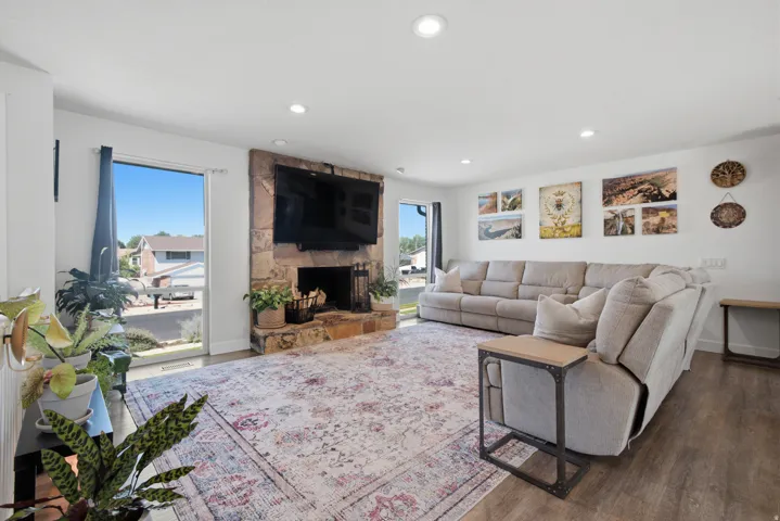 1540 N 675 W, West Bountiful, Utah 84087