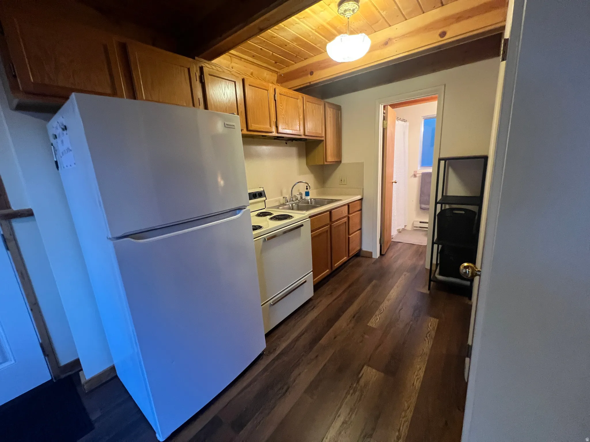 Kitchen has everything you need.