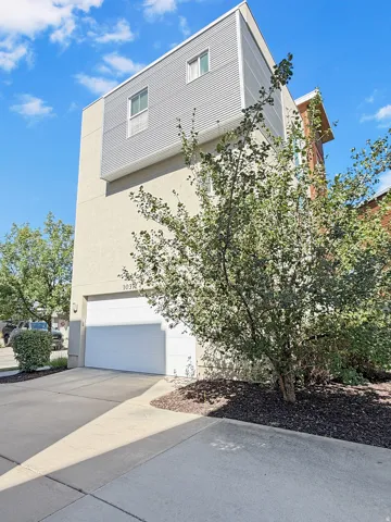 10371 S Roaring Creek Ln, South Jordan, Utah 84009