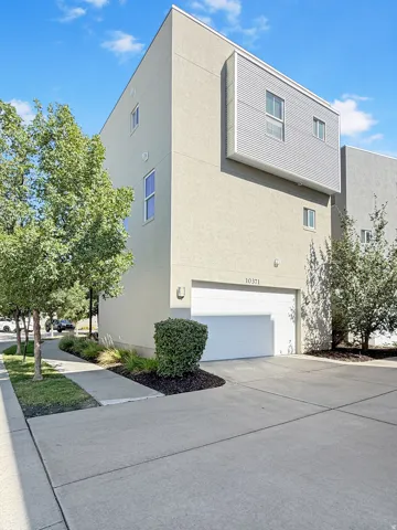 10371 S Roaring Creek Ln, South Jordan, Utah 84009