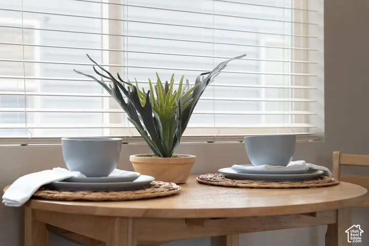 Horizontal window blinds providing natural lighting