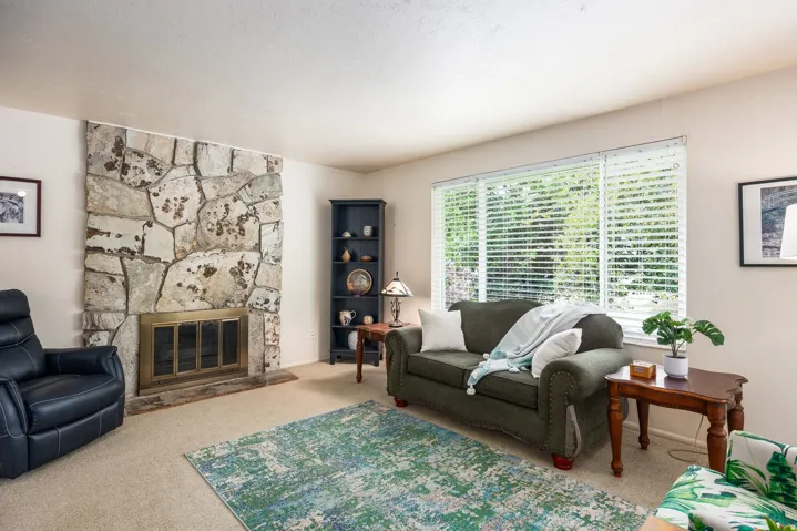 1259 E Quail Creek Dr, Sandy, Utah 84094