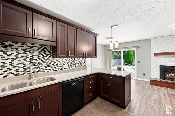2407 E Country Oaks Dr, Layton, Utah 84040