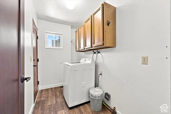 2407 E Country Oaks Dr, Layton, Utah 84040