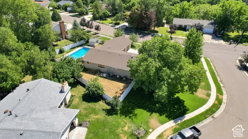 2407 E Country Oaks Dr, Layton, Utah 84040