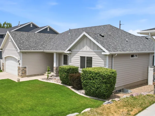 768 W Star Spangled Dr, Bluffdale, Utah 84065