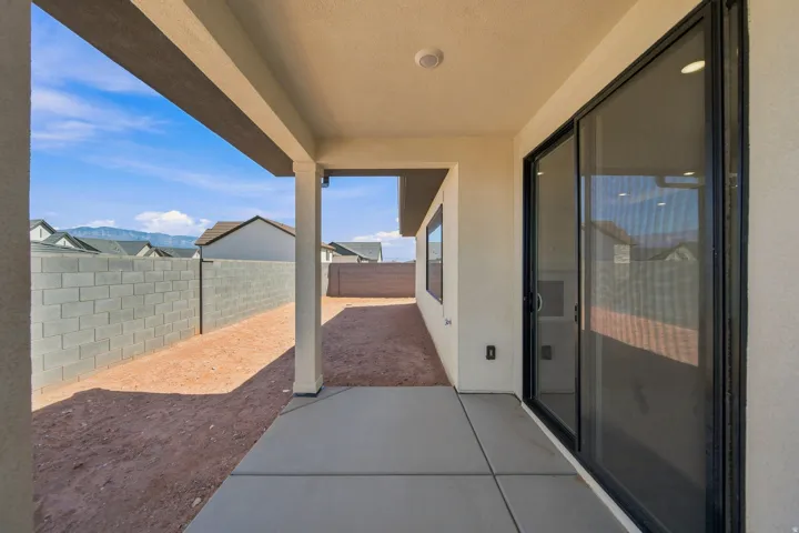 Covered patio with concrete flooring