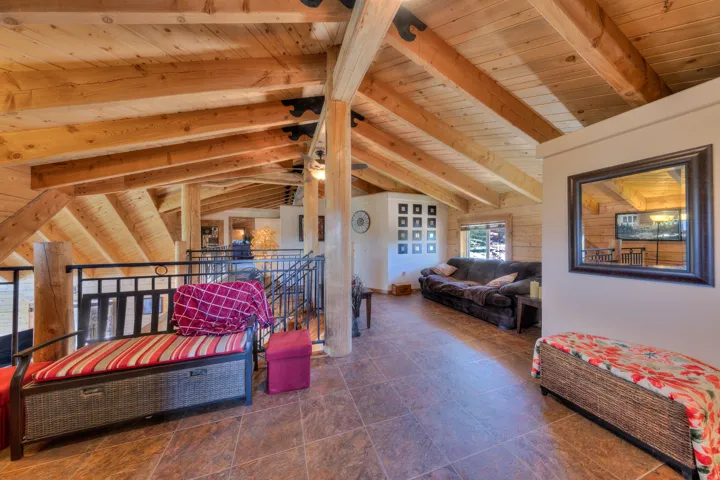 Upstairs loft area.