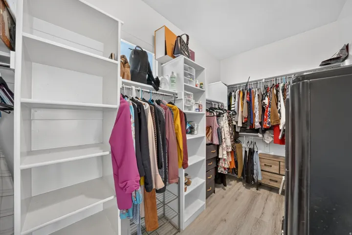 Primary suite closet