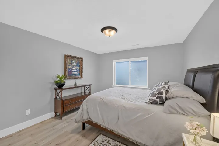 fifthe bedroom