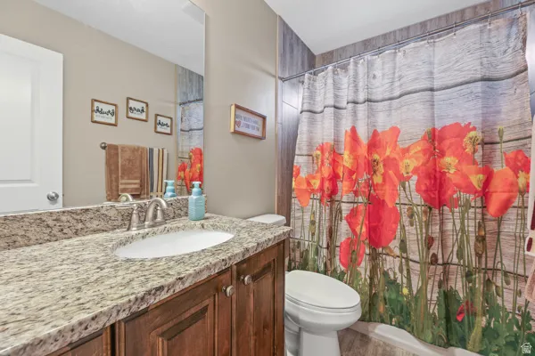 Main floor, full bathroom