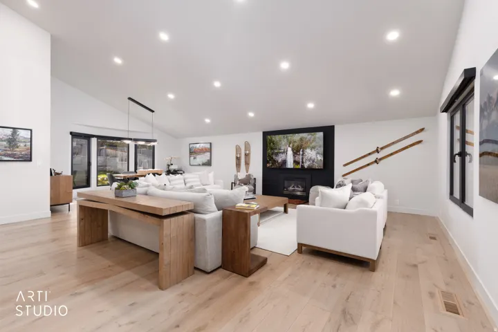 Vaulted ceilings with recessed lighting